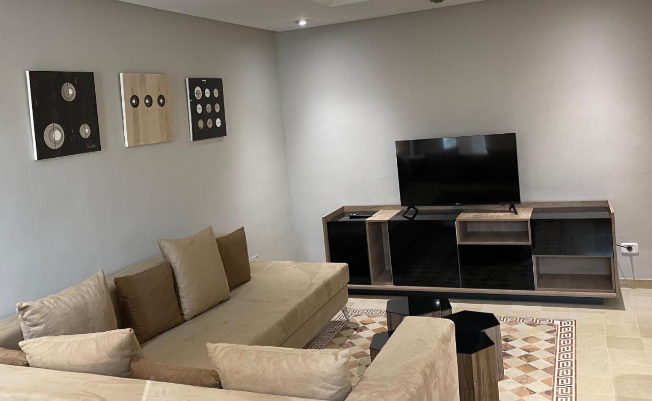 Lac Palace Luxury Apartment-2 Bdr Tunisz Kültér fotó